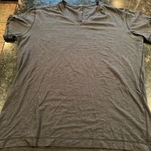 Lululemon T-Shirt